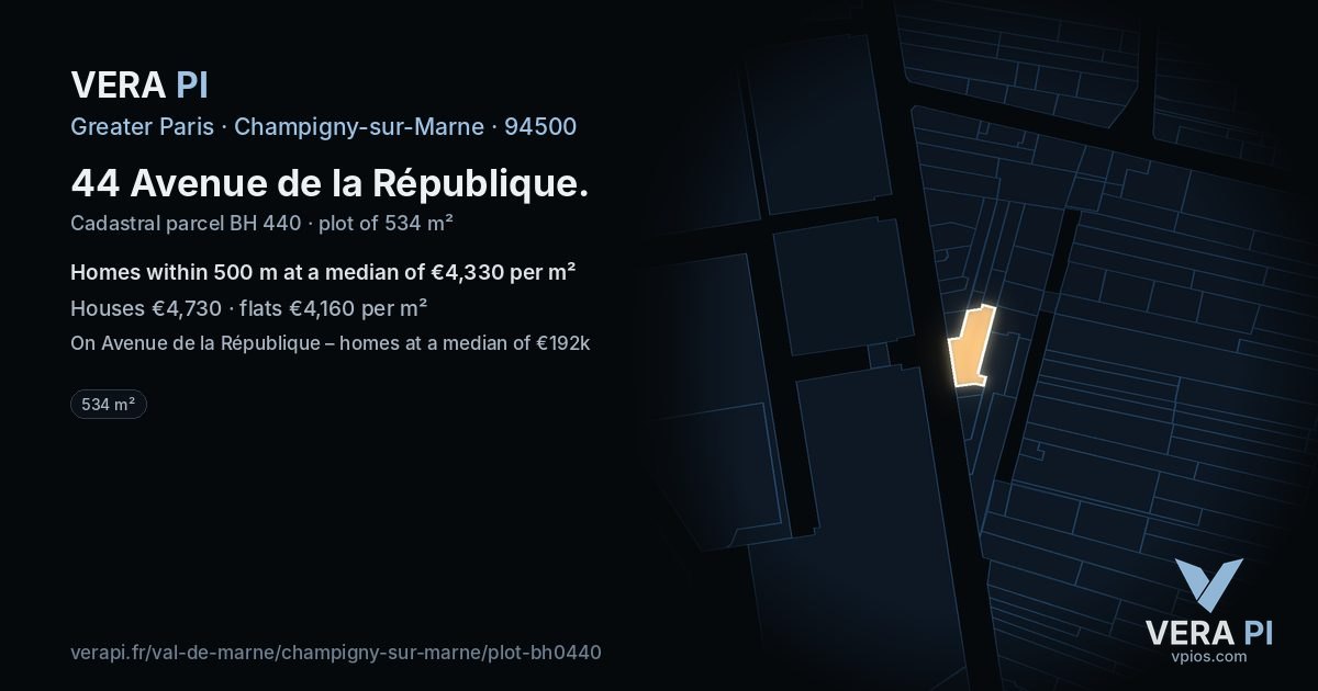 44 Avenue de la République, Champigny-sur-Marne at night – the plot lit, the parcels around coloured by the prices near them