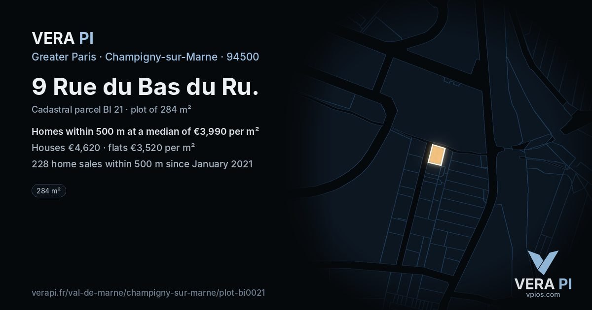 9 Rue du Bas du Ru, Champigny-sur-Marne at night – the plot lit, the parcels around coloured by the prices near them