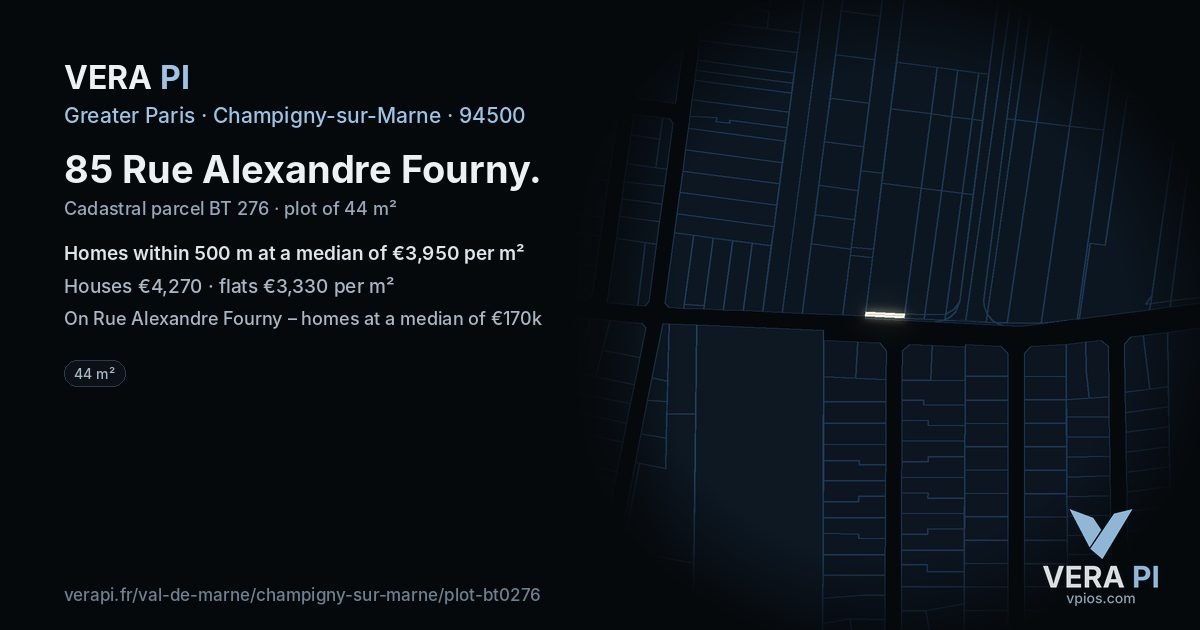 85 Rue Alexandre Fourny, Champigny-sur-Marne at night – the plot lit, the parcels around coloured by the prices near them