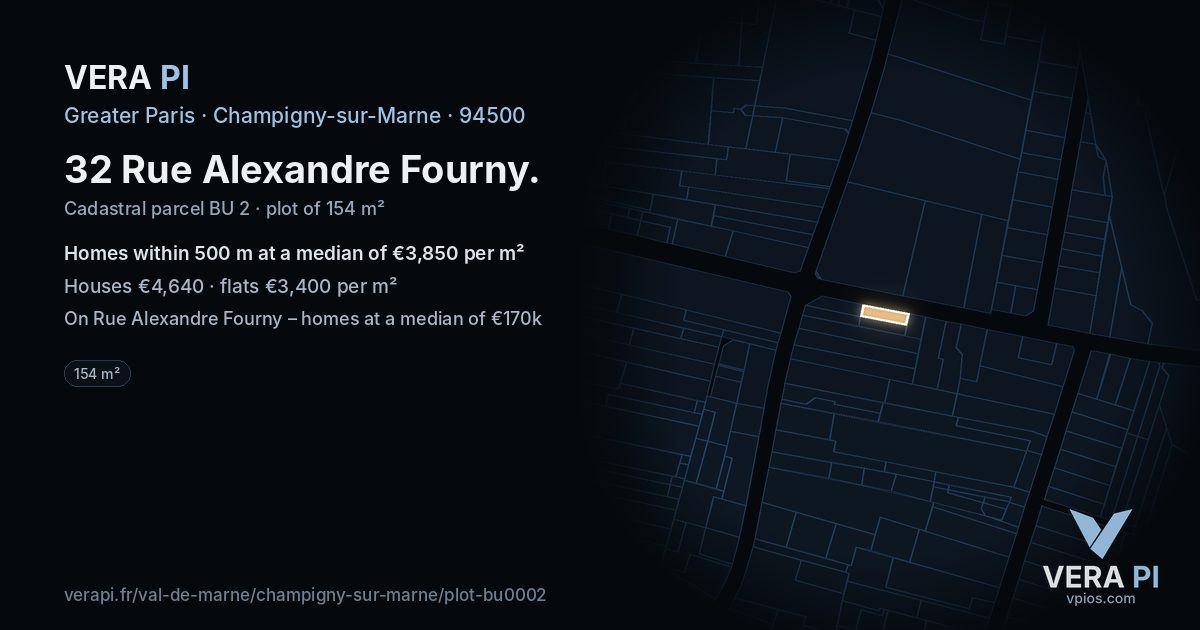32 Rue Alexandre Fourny, Champigny-sur-Marne at night – the plot lit, the parcels around coloured by the prices near them