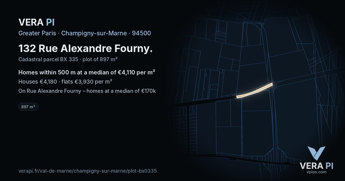 132 Rue Alexandre Fourny, Champigny-sur-Marne at night – the plot lit, the parcels around coloured by the prices near them