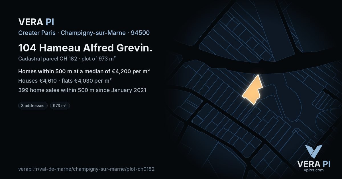 104 Hameau Alfred Grevin, Champigny-sur-Marne at night – the plot lit, the parcels around coloured by the prices near them