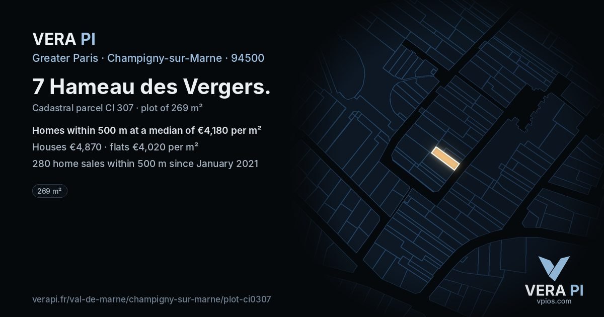 7 Hameau des Vergers, Champigny-sur-Marne at night – the plot lit, the parcels around coloured by the prices near them