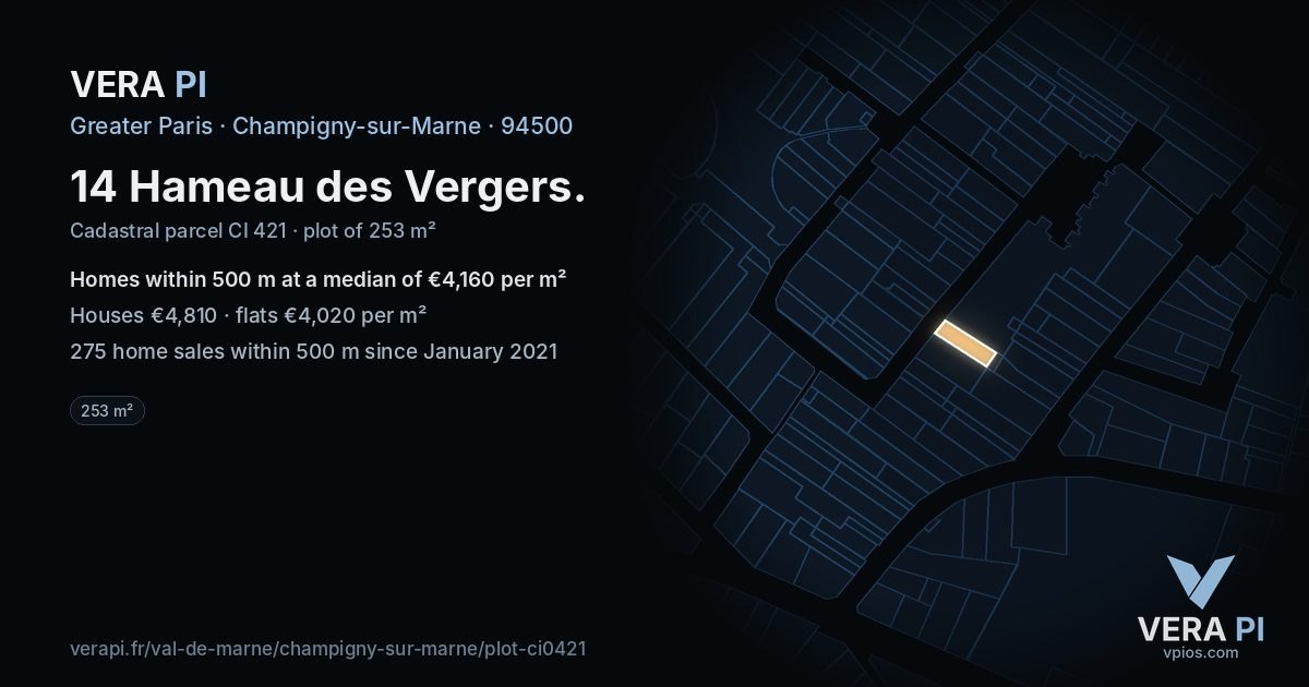 14 Hameau des Vergers, Champigny-sur-Marne at night – the plot lit, the parcels around coloured by the prices near them