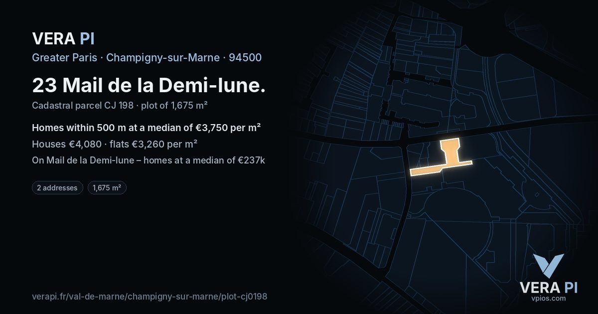 23 Mail de la Demi-lune, Champigny-sur-Marne at night – the plot lit, the parcels around coloured by the prices near them