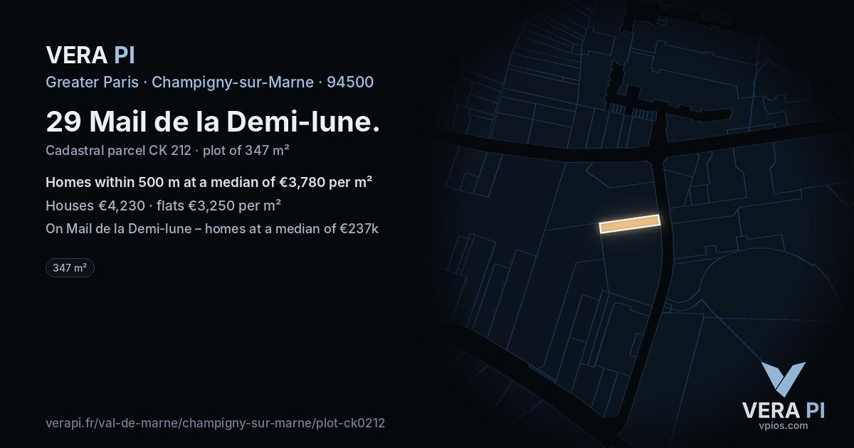 29 Mail de la Demi-lune, Champigny-sur-Marne at night – the plot lit, the parcels around coloured by the prices near them