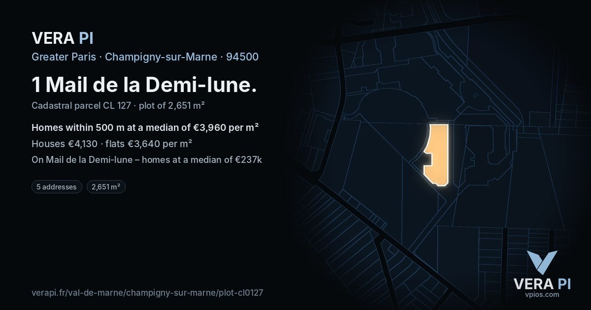 1 Mail de la Demi-lune, Champigny-sur-Marne at night – the plot lit, the parcels around coloured by the prices near them