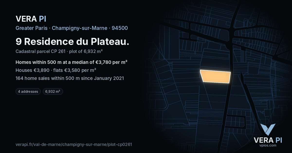 9 Residence du Plateau, Champigny-sur-Marne at night – the plot lit, the parcels around coloured by the prices near them