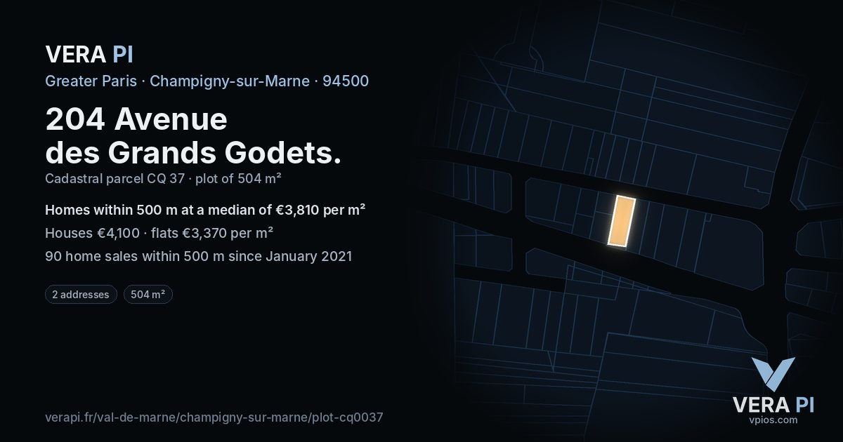 204 Avenue des Grands Godets, Champigny-sur-Marne at night – the plot lit, the parcels around coloured by the prices near them