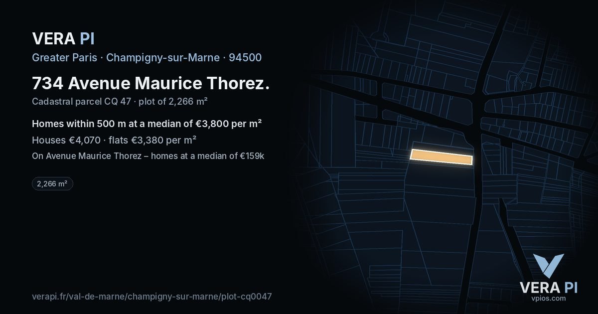 734 Avenue Maurice Thorez, Champigny-sur-Marne at night – the plot lit, the parcels around coloured by the prices near them