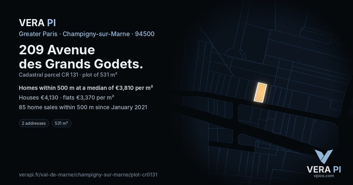 209 Avenue des Grands Godets, Champigny-sur-Marne at night – the plot lit, the parcels around coloured by the prices near them