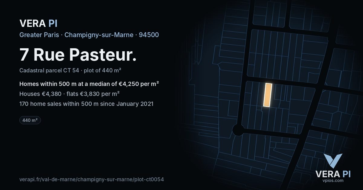 7 Rue Pasteur, Champigny-sur-Marne at night – the plot lit, the parcels around coloured by the prices near them