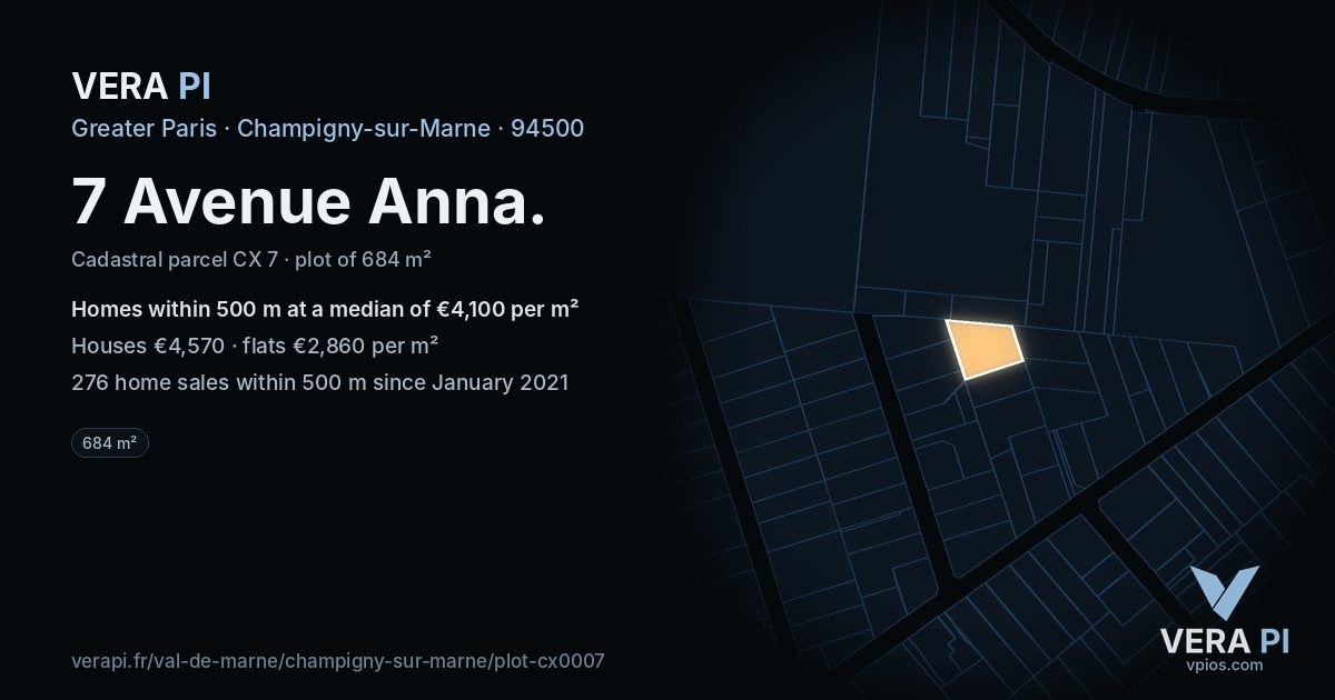 7 Avenue Anna, Champigny-sur-Marne at night – the plot lit, the parcels around coloured by the prices near them