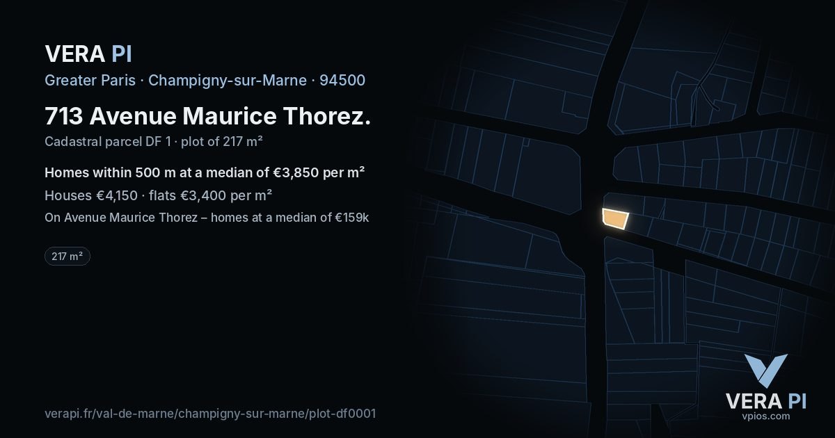 713 Avenue Maurice Thorez, Champigny-sur-Marne at night – the plot lit, the parcels around coloured by the prices near them