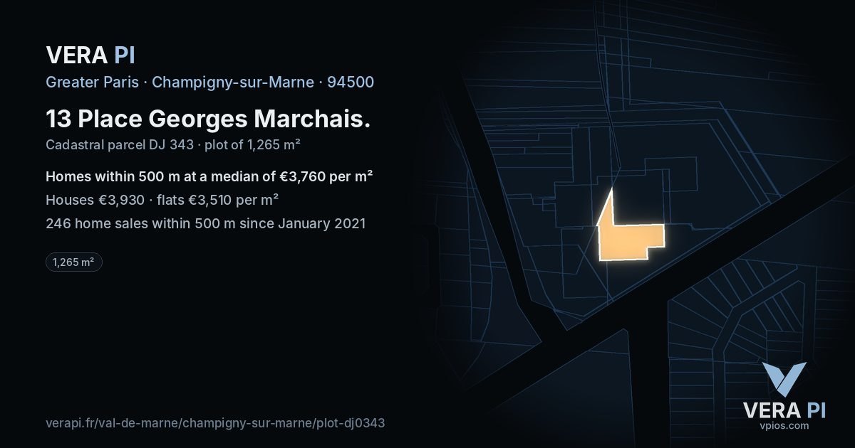 13 Place Georges Marchais, Champigny-sur-Marne at night – the plot lit, the parcels around coloured by the prices near them