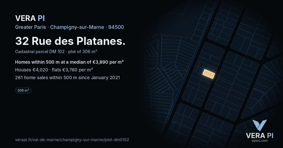 32 Rue des Platanes, Champigny-sur-Marne at night – the plot lit, the parcels around coloured by the prices near them