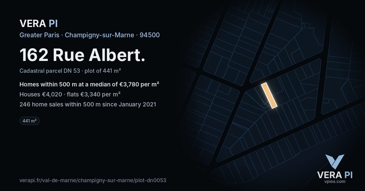 162 Rue Albert, Champigny-sur-Marne at night – the plot lit, the parcels around coloured by the prices near them