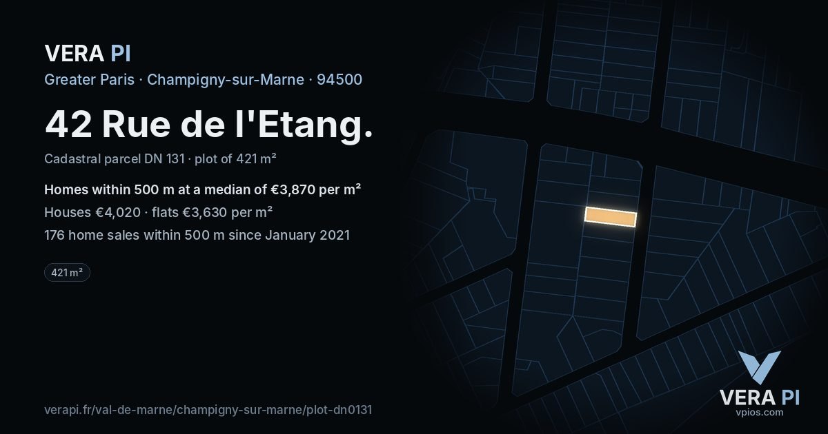 42 Rue de l'Etang, Champigny-sur-Marne at night – the plot lit, the parcels around coloured by the prices near them