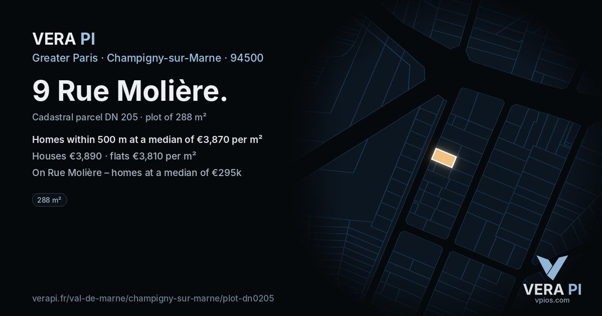 9 Rue Molière, Champigny-sur-Marne at night – the plot lit, the parcels around coloured by the prices near them