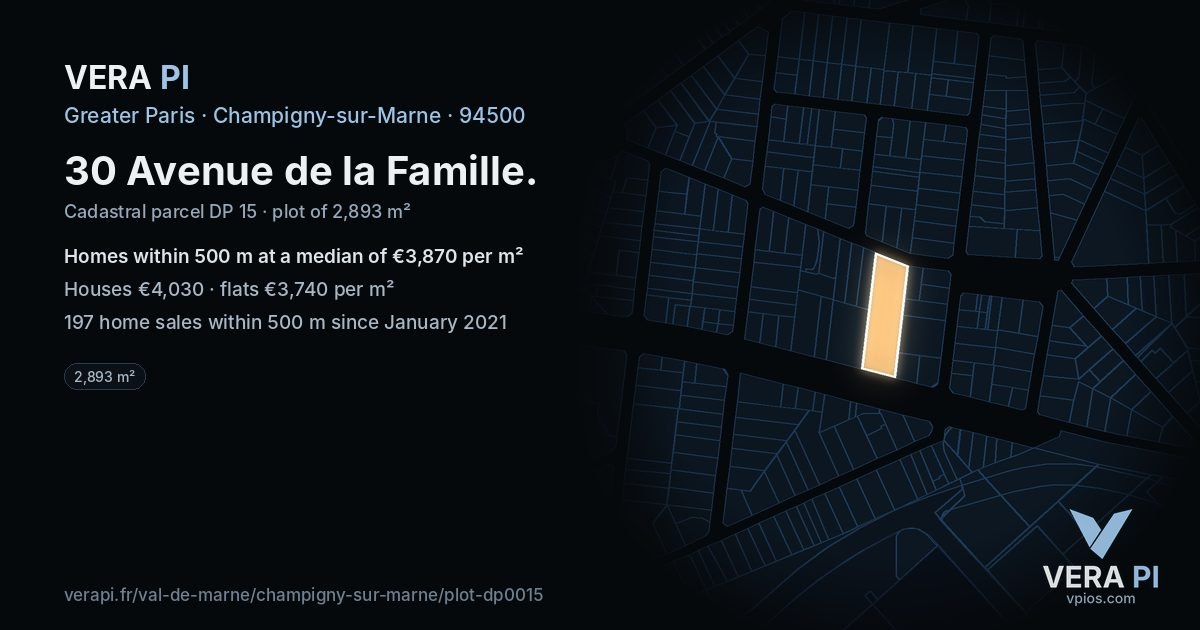30 Avenue de la Famille, Champigny-sur-Marne at night – the plot lit, the parcels around coloured by the prices near them