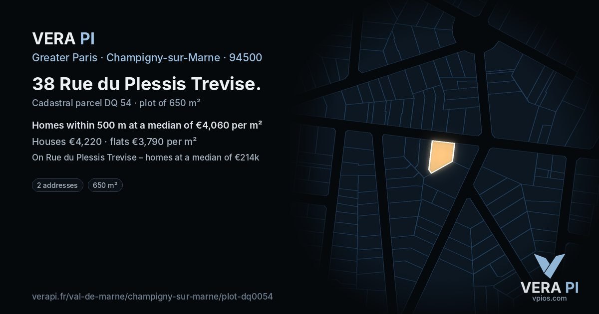 38 Rue du Plessis Trevise, Champigny-sur-Marne at night – the plot lit, the parcels around coloured by the prices near them