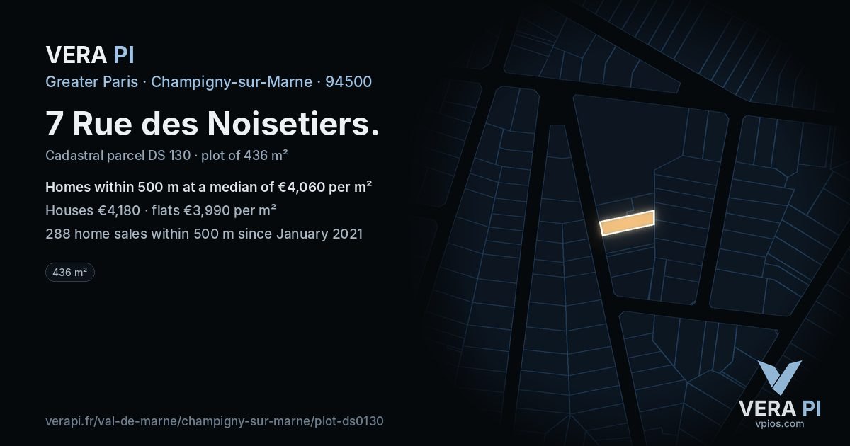 7 Rue des Noisetiers, Champigny-sur-Marne at night – the plot lit, the parcels around coloured by the prices near them