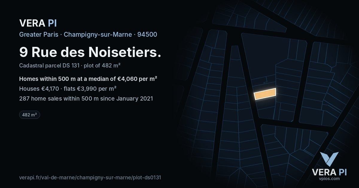 9 Rue des Noisetiers, Champigny-sur-Marne at night – the plot lit, the parcels around coloured by the prices near them
