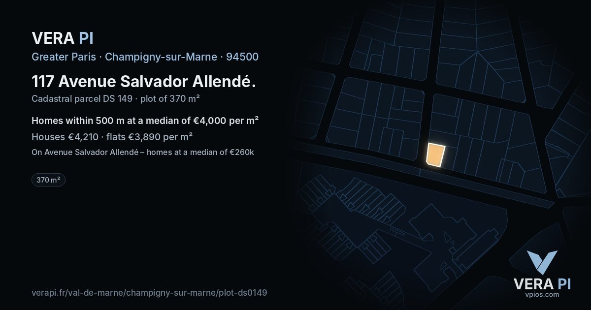 117 Avenue Salvador Allendé, Champigny-sur-Marne at night – the plot lit, the parcels around coloured by the prices near them