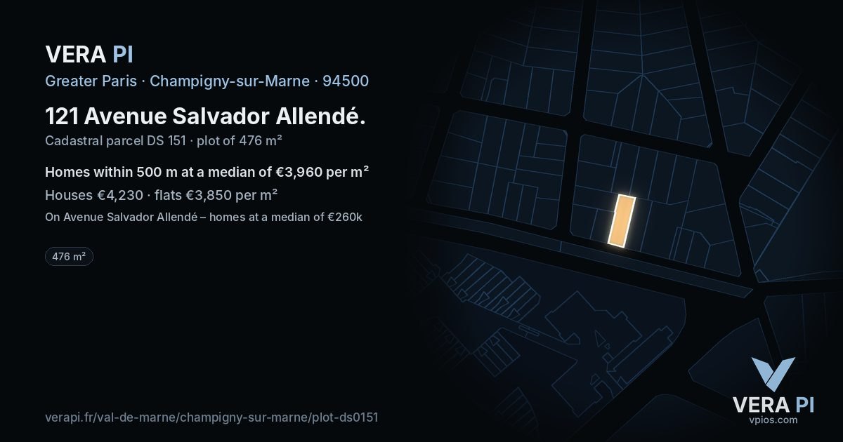 121 Avenue Salvador Allendé, Champigny-sur-Marne at night – the plot lit, the parcels around coloured by the prices near them