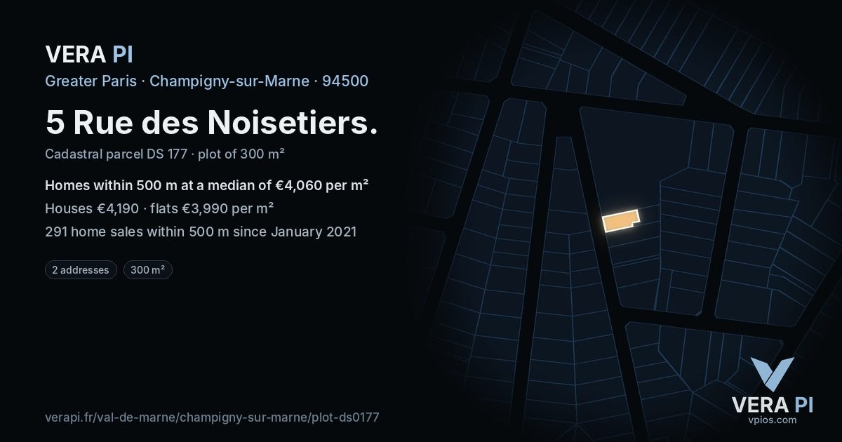 5 Rue des Noisetiers, Champigny-sur-Marne at night – the plot lit, the parcels around coloured by the prices near them