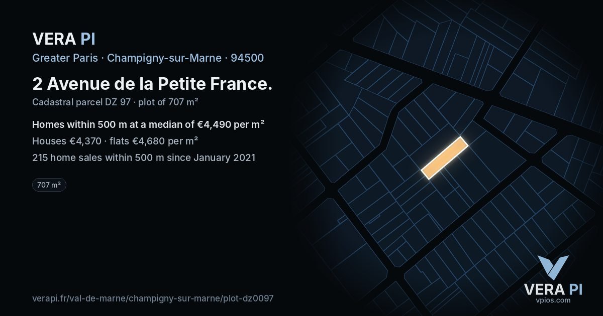 2 Avenue de la Petite France, Champigny-sur-Marne at night – the plot lit, the parcels around coloured by the prices near them