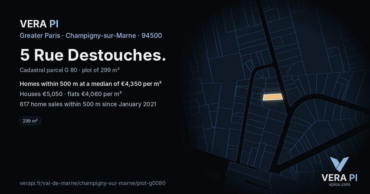 5 Rue Destouches, Champigny-sur-Marne at night – the plot lit, the parcels around coloured by the prices near them