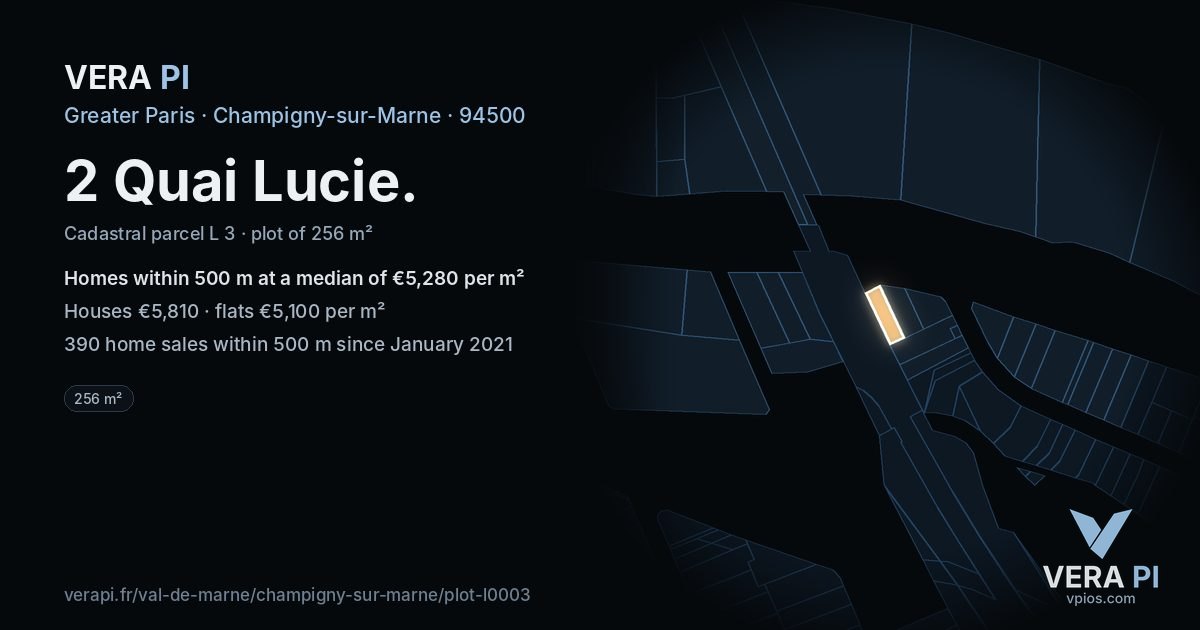 2 Quai Lucie, Champigny-sur-Marne at night – the plot lit, the parcels around coloured by the prices near them