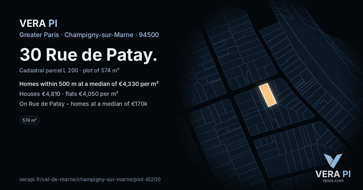30 Rue de Patay, Champigny-sur-Marne at night – the plot lit, the parcels around coloured by the prices near them