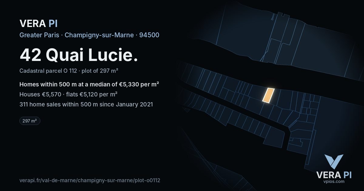 42 Quai Lucie, Champigny-sur-Marne at night – the plot lit, the parcels around coloured by the prices near them