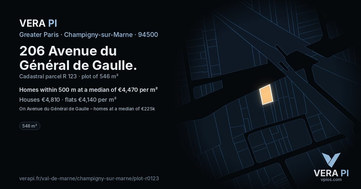206 Avenue du Général de Gaulle, Champigny-sur-Marne at night – the plot lit, the parcels around coloured by the prices near them