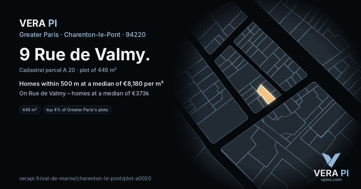 9 Rue de Valmy, Charenton-le-Pont at night – the plot lit, the parcels around coloured by the prices near them