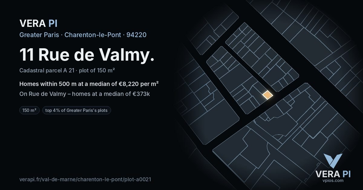 11 Rue de Valmy, Charenton-le-Pont at night – the plot lit, the parcels around coloured by the prices near them