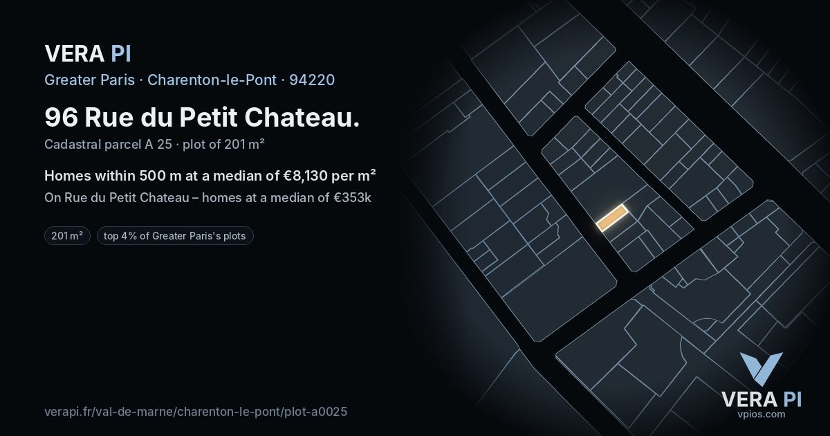 96 Rue du Petit Chateau, Charenton-le-Pont at night – the plot lit, the parcels around coloured by the prices near them