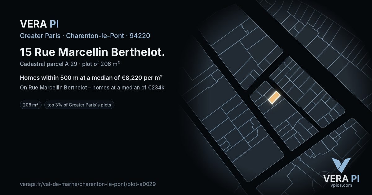 15 Rue Marcellin Berthelot, Charenton-le-Pont at night – the plot lit, the parcels around coloured by the prices near them