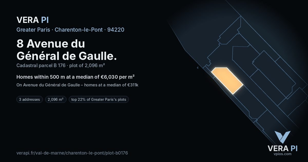 8 Avenue du Général de Gaulle, Charenton-le-Pont at night – the plot lit, the parcels around coloured by the prices near them