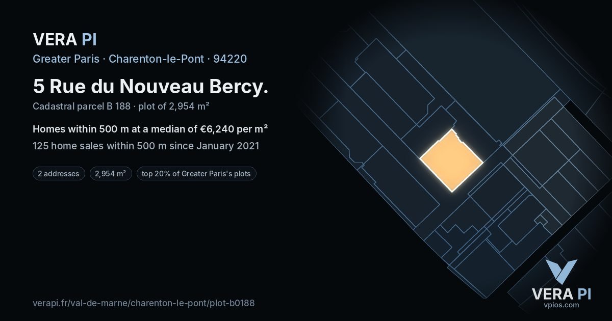 5 Rue du Nouveau Bercy, Charenton-le-Pont at night – the plot lit, the parcels around coloured by the prices near them