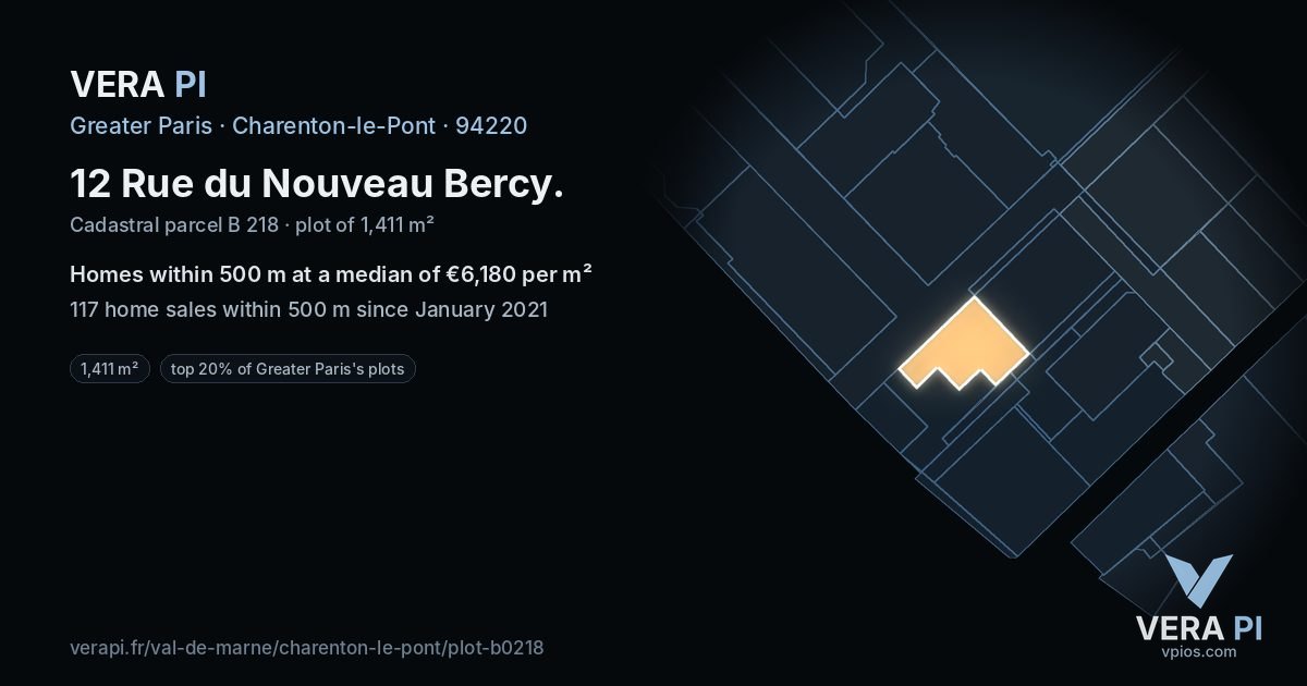 12 Rue du Nouveau Bercy, Charenton-le-Pont at night – the plot lit, the parcels around coloured by the prices near them