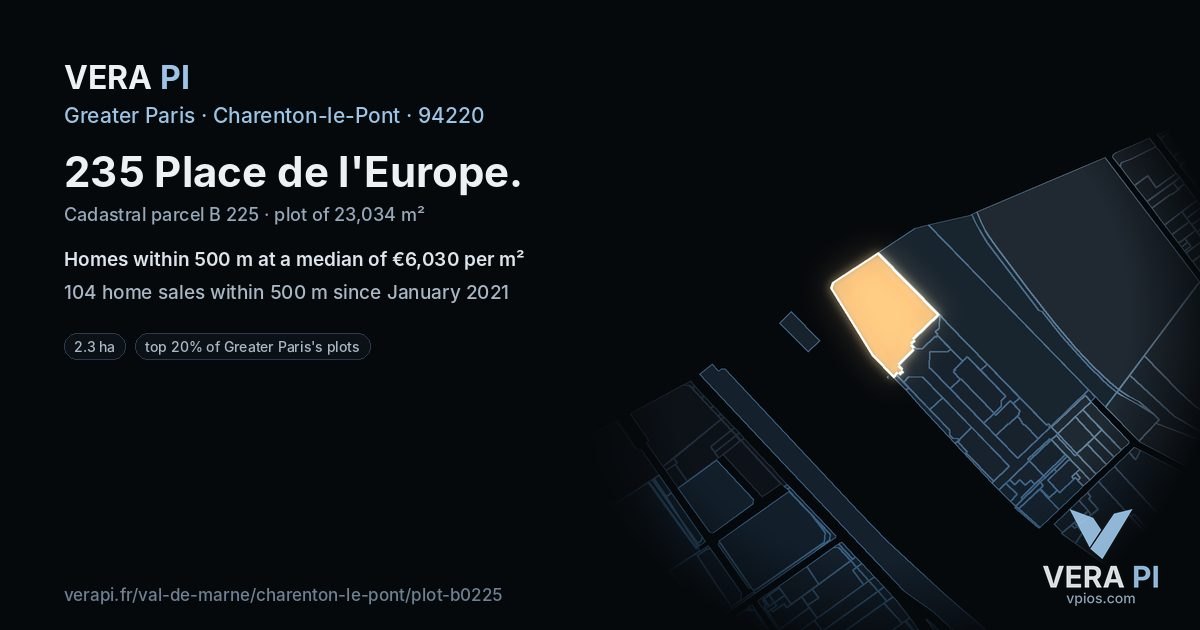 235 Place de l'Europe, Charenton-le-Pont at night – the plot lit, the parcels around coloured by the prices near them