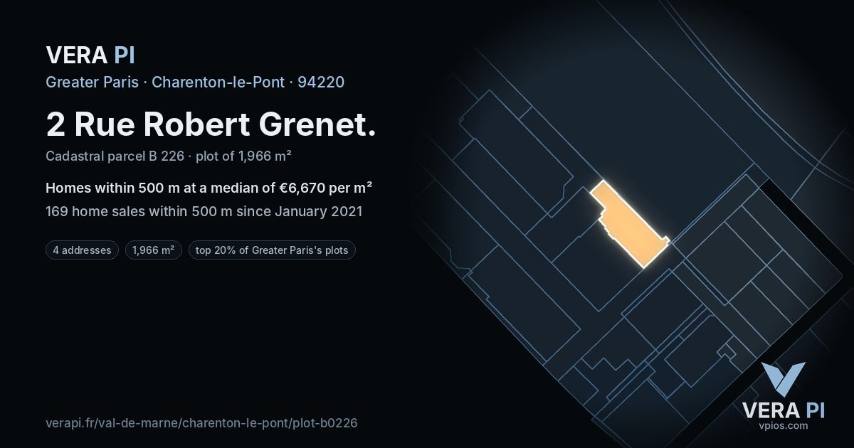 2 Rue Robert Grenet, Charenton-le-Pont at night – the plot lit, the parcels around coloured by the prices near them