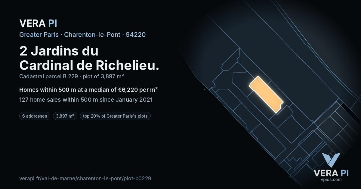2 Jardins du Cardinal de Richelieu, Charenton-le-Pont at night – the plot lit, the parcels around coloured by the prices near them