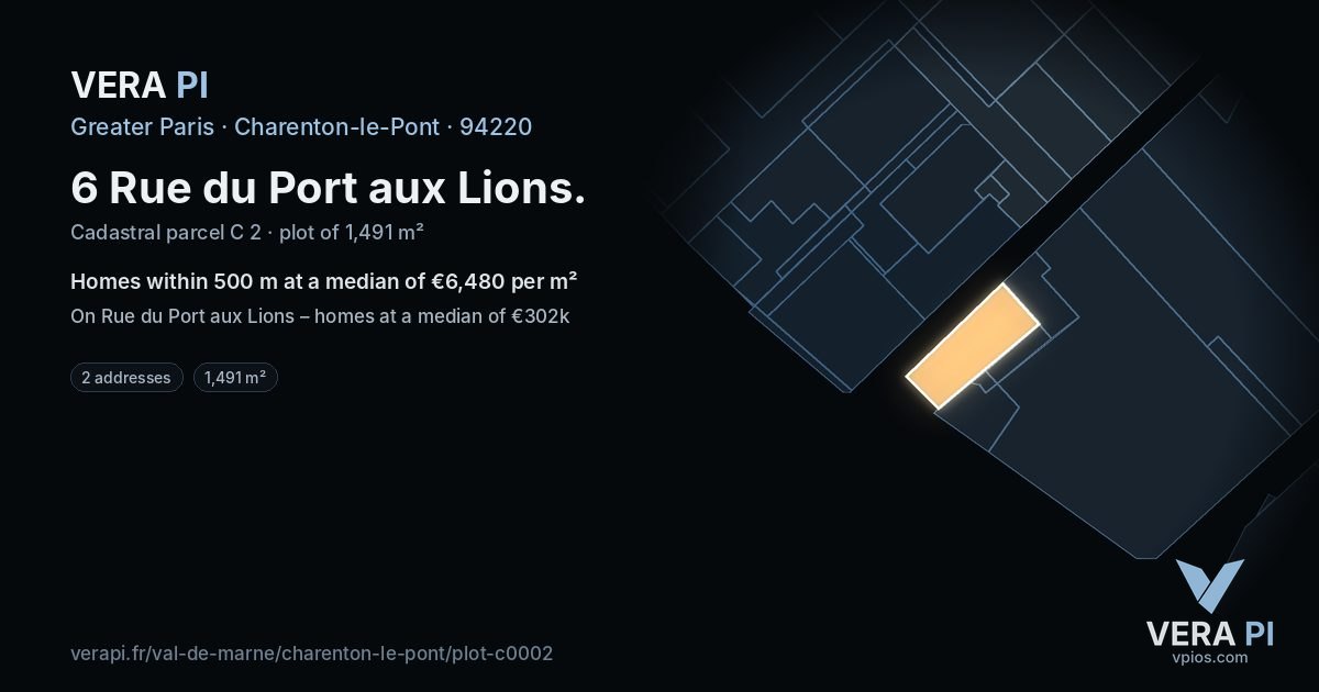 6 Rue du Port aux Lions, Charenton-le-Pont at night – the plot lit, the parcels around coloured by the prices near them