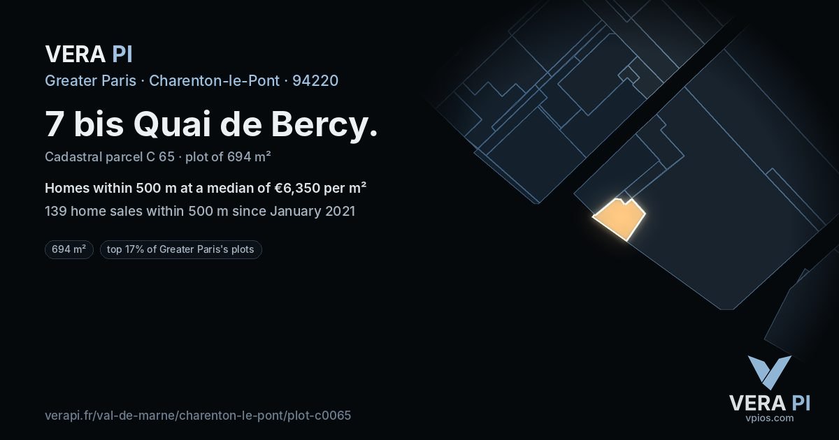 7 bis Quai de Bercy, Charenton-le-Pont at night – the plot lit, the parcels around coloured by the prices near them