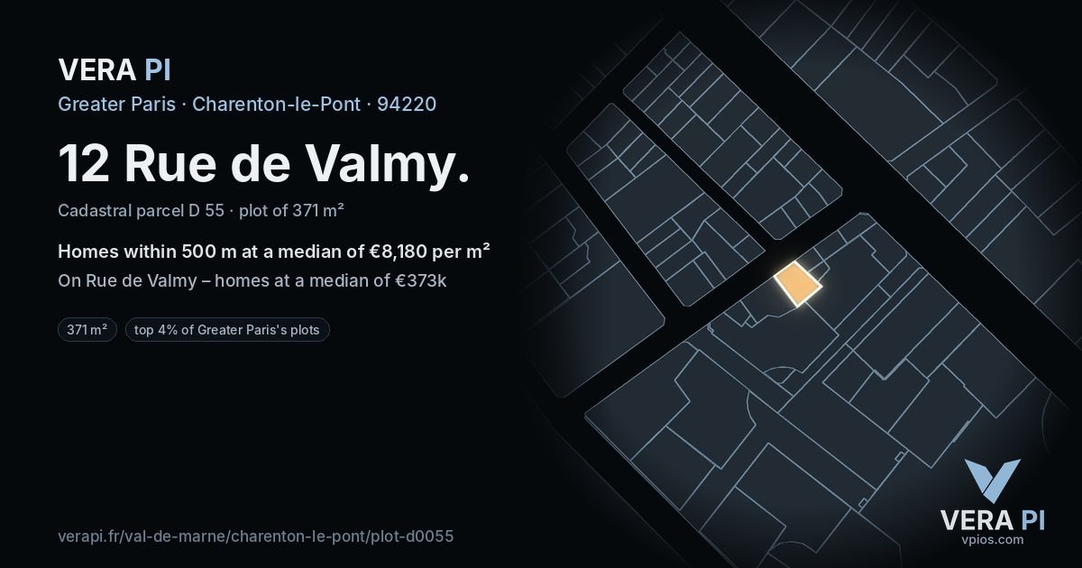 12 Rue de Valmy, Charenton-le-Pont at night – the plot lit, the parcels around coloured by the prices near them
