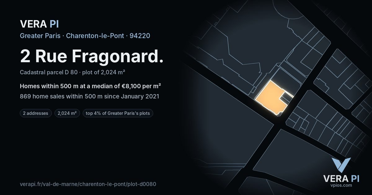 2 Rue Fragonard, Charenton-le-Pont at night – the plot lit, the parcels around coloured by the prices near them